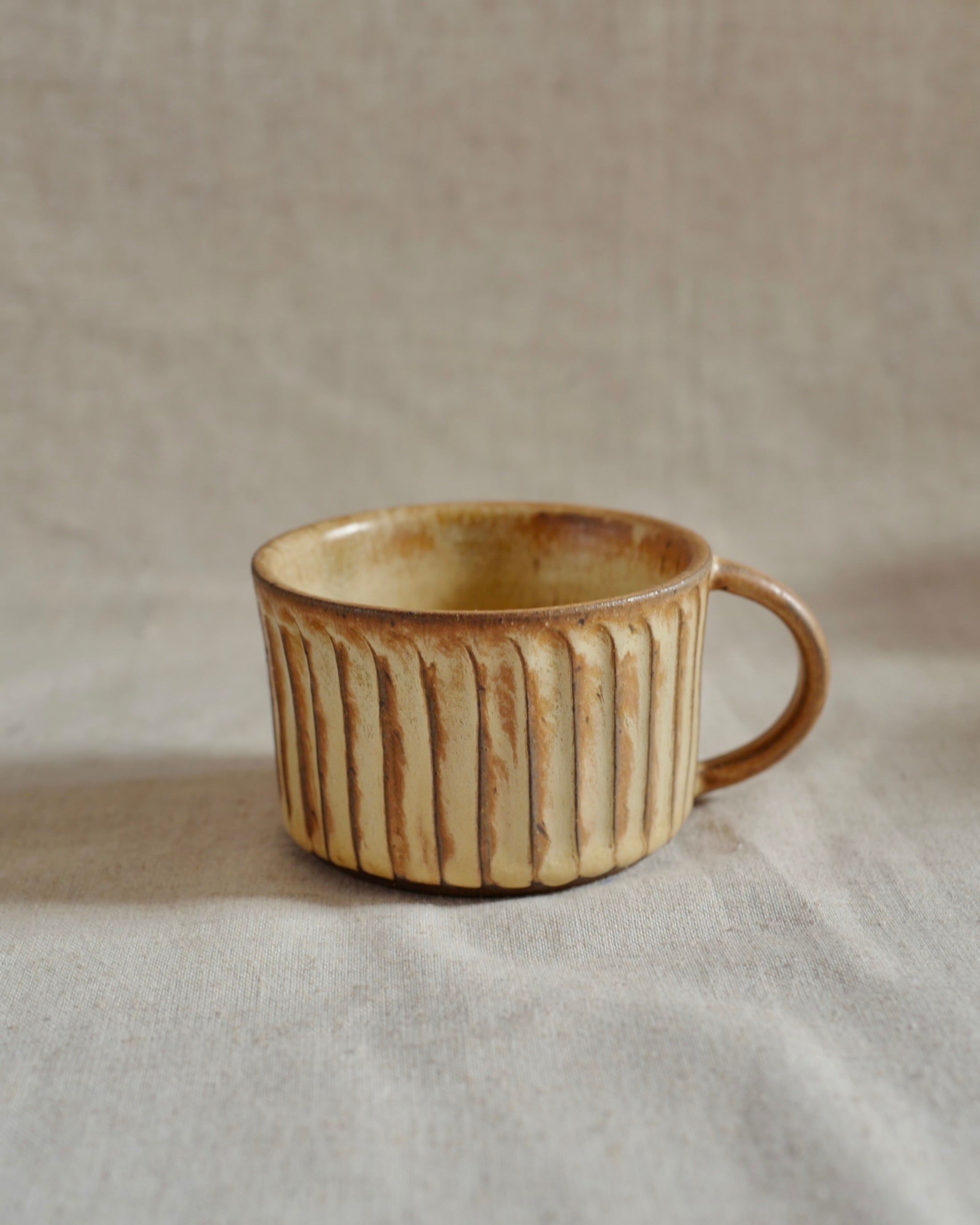 Carved Mug in Toasted Buckwheat