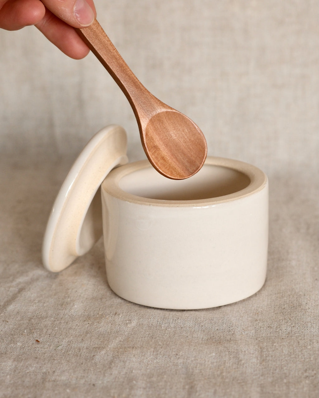 Salt Ramekin in Pure White