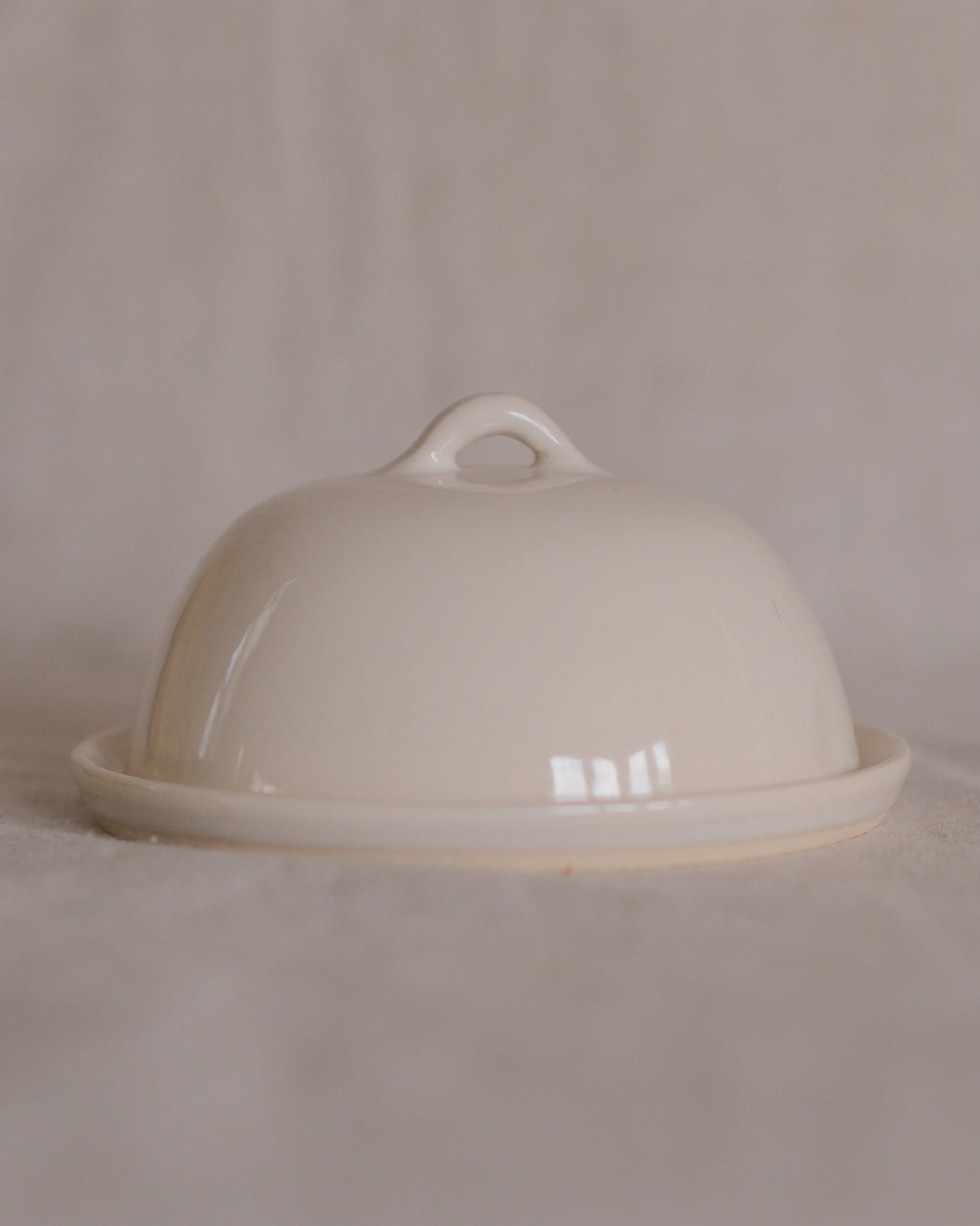 Butter Dish in Pure White