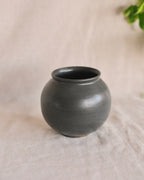 Charcoal Vase Nº3