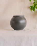 Charcoal Vase Nº3