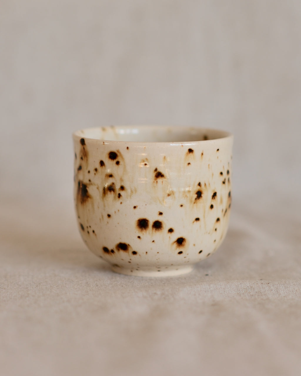 Flat White Cup in Melted Speckles