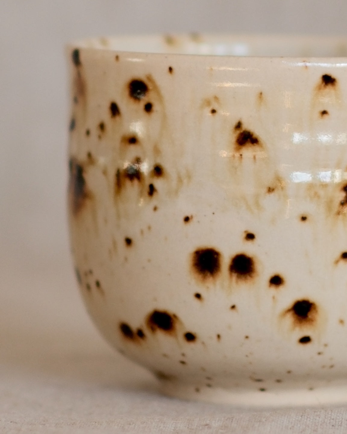 Flat White Cup in Melted Speckles
