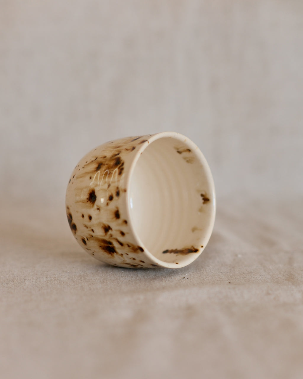 Flat White Cup in Melted Speckles