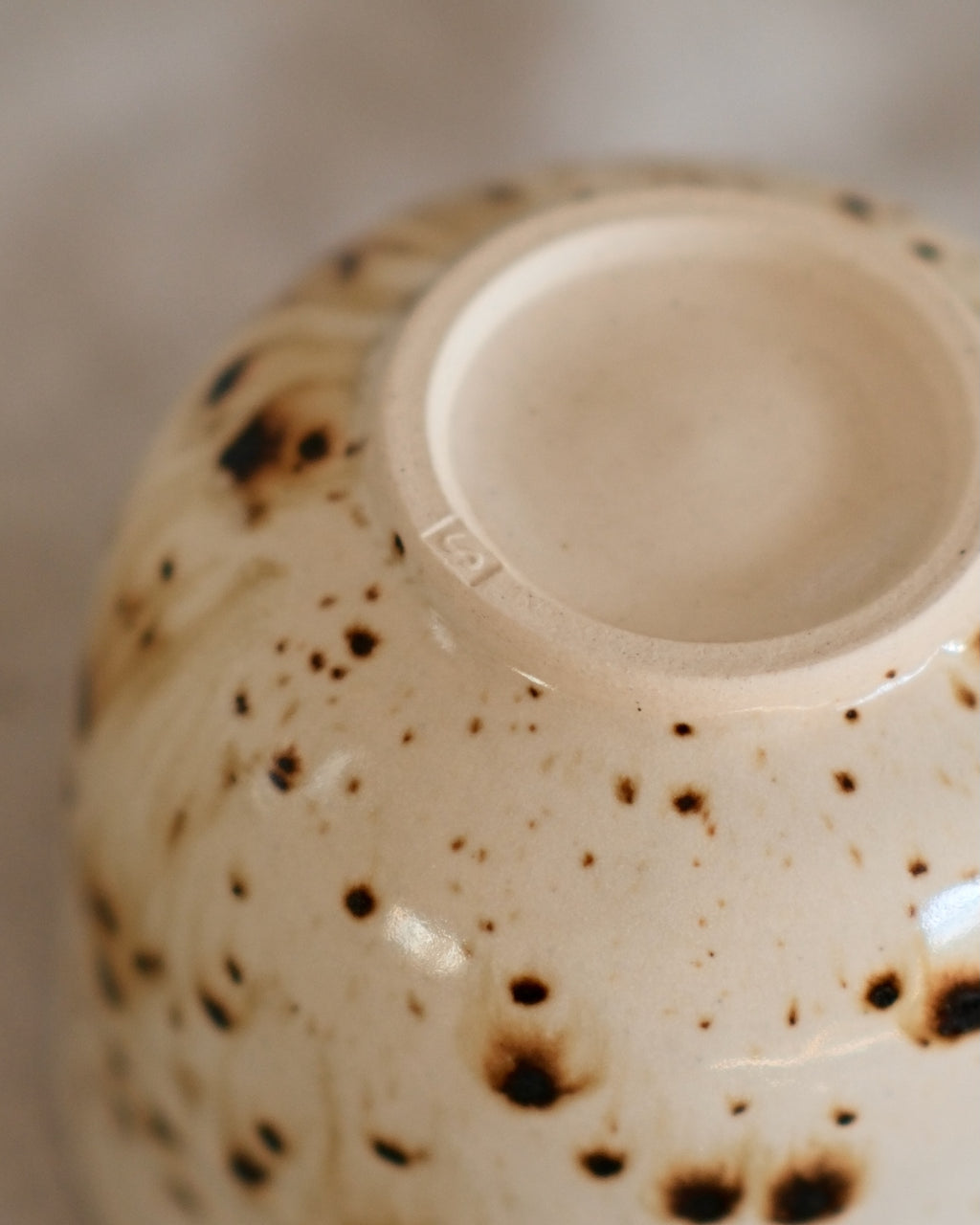 Flat White Cup in Melted Speckles