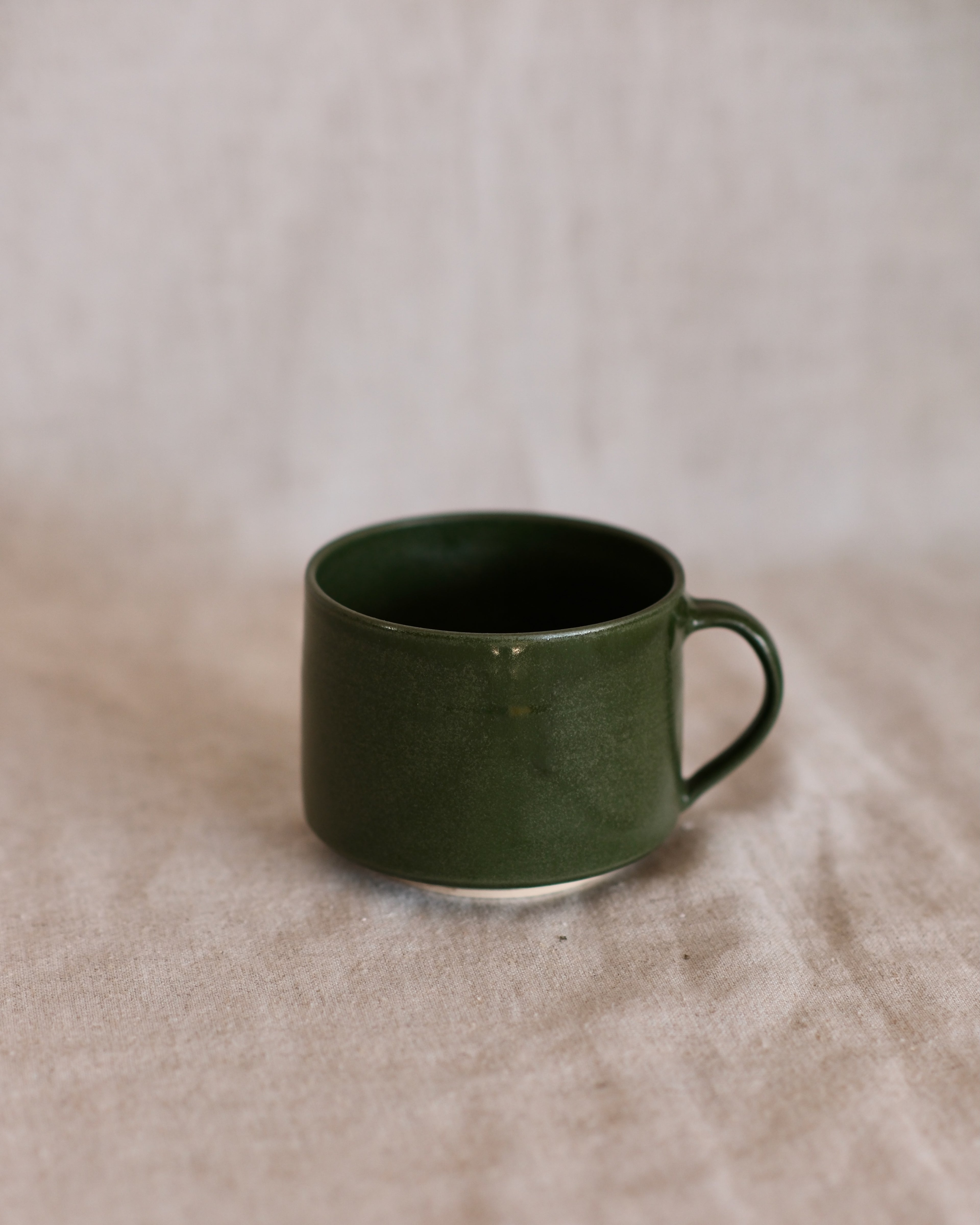 Footed Mug in Pine