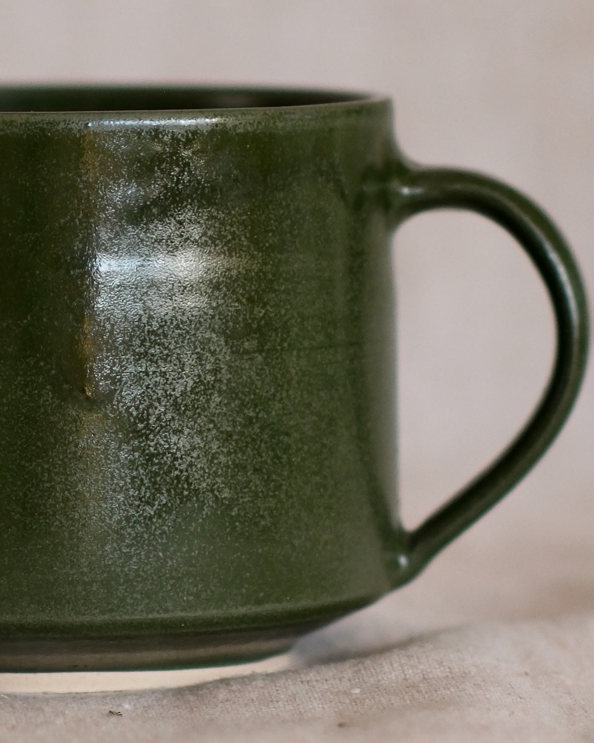 Footed Mug in Pine