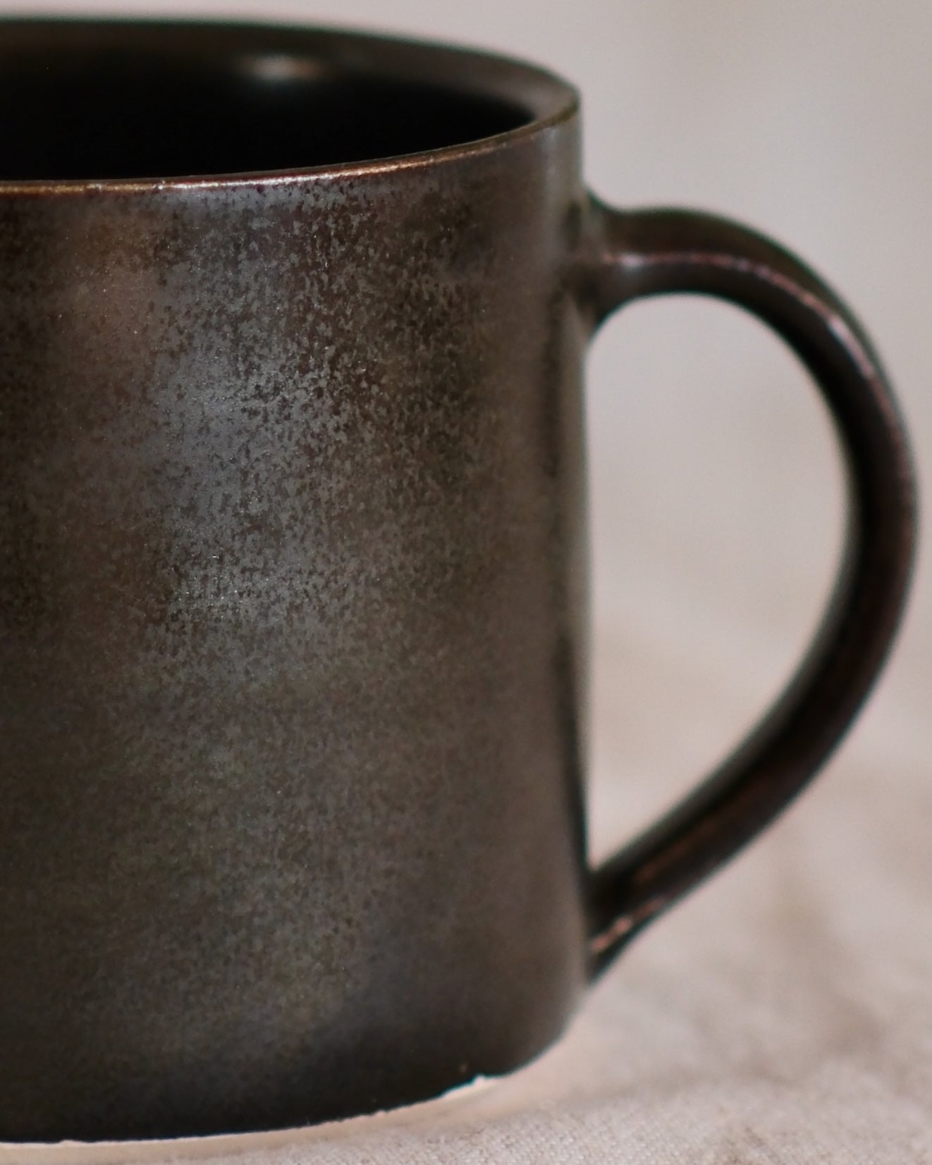 Straight Sided Mug in Green Black