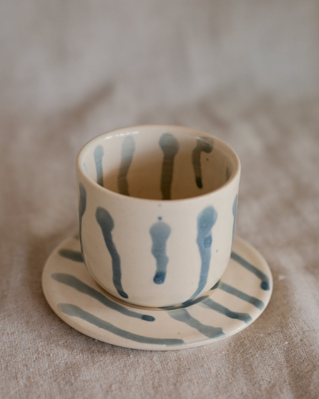 Cup & Saucer in Blue Drip Nº1