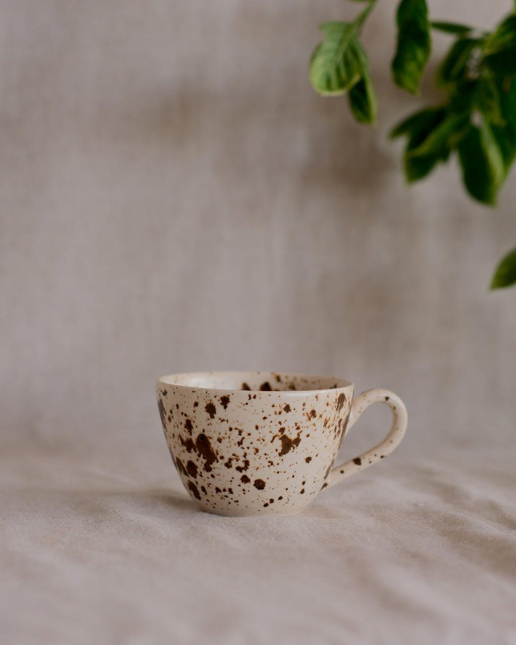 Teacup in White & Speckled