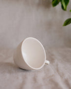 Teacup in Matte White