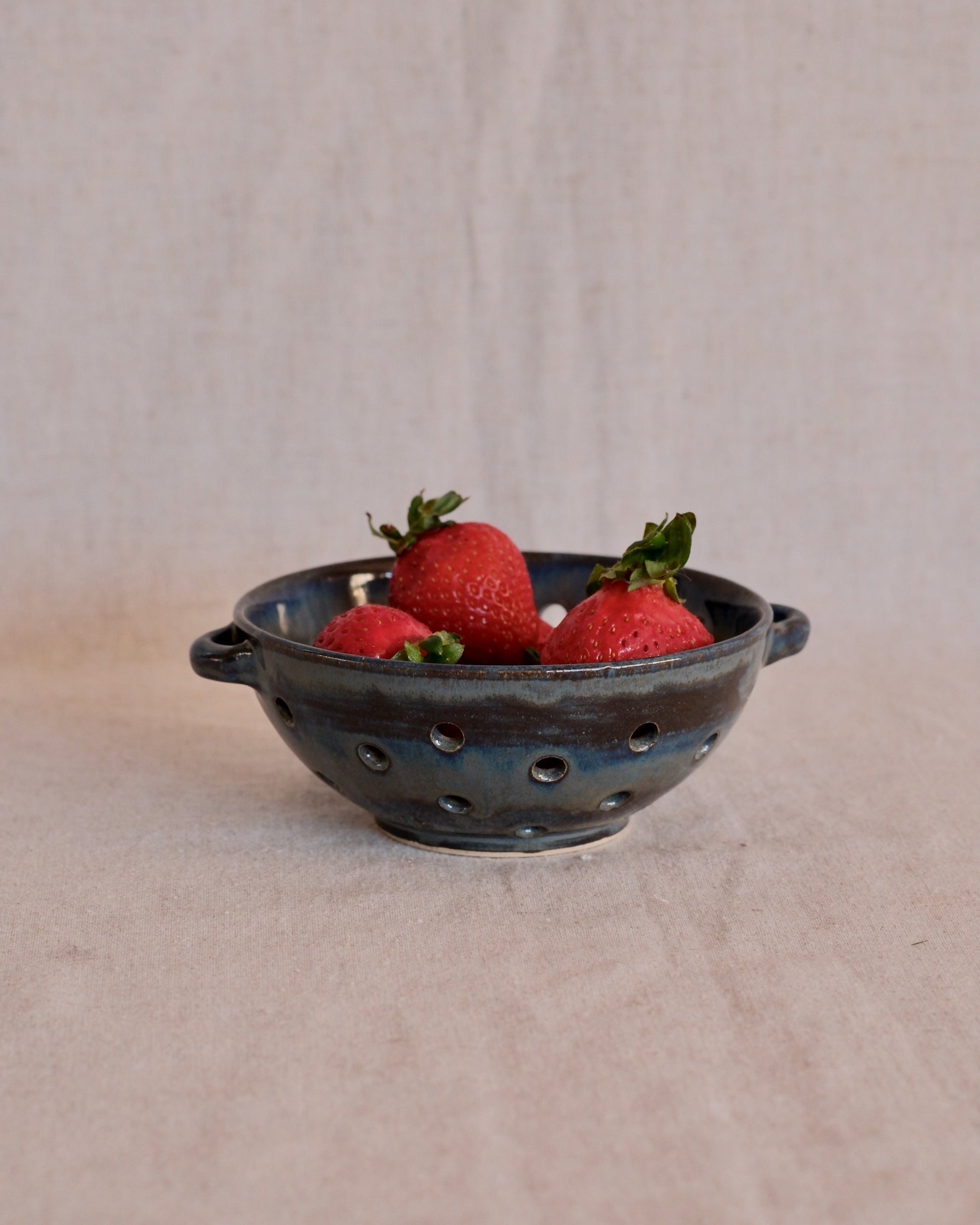 Berry Bowl in Mottled Blue