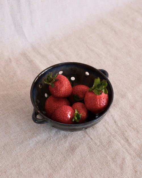 Berry Bowl in Mottled Blue