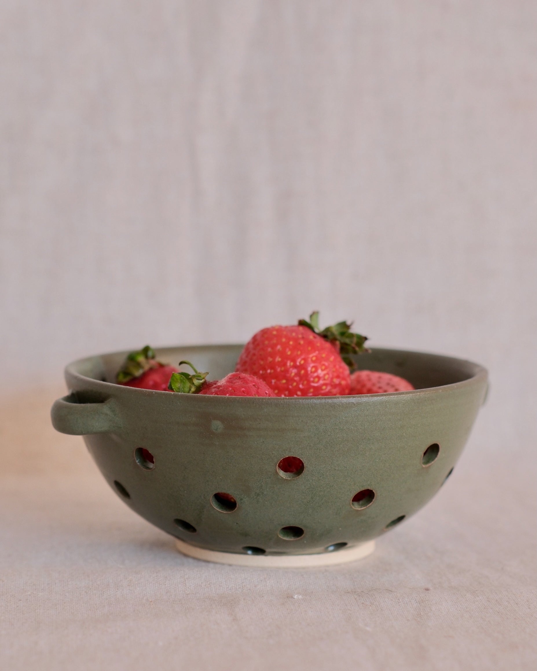 Berry Bowl in Pine