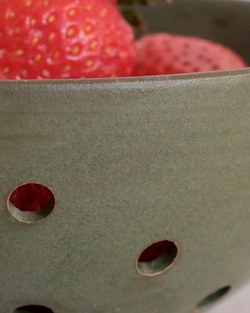 Berry Bowl in Pine